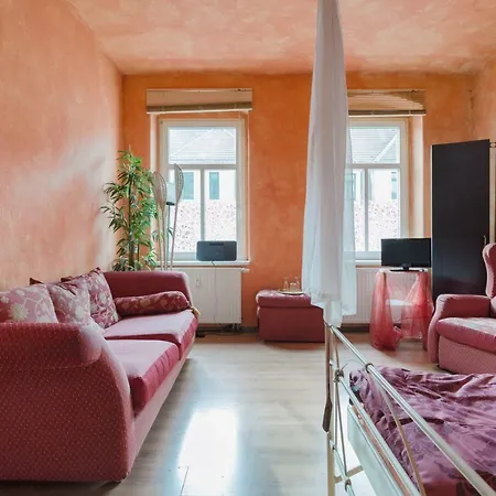 Ferienwohnung Residenz: Spacious Apartments for Groups up to 6 Dresden Exterior photo