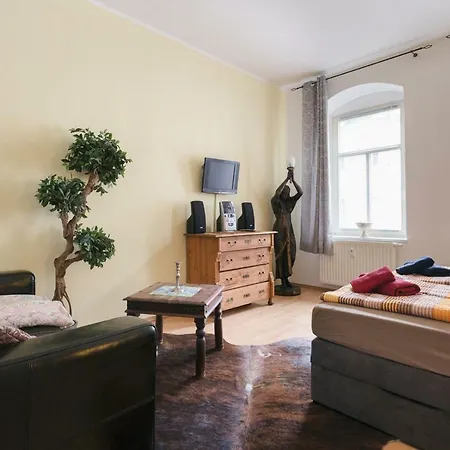 Ferienwohnung Residenz: Spacious Apartments for Groups up to 6 Dresden Exterior photo