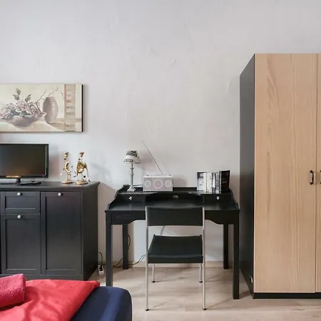 Ferienwohnung Residenz: Spacious Apartments for Groups up to 6 Dresden Exterior photo