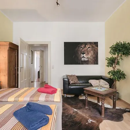 Ferienwohnung Residenz: Spacious Apartments for Groups up to 6 Dresden Exterior photo