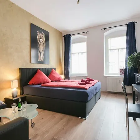 Ferienwohnung Residenz: Spacious Apartments for Groups up to 6 Dresden Exterior photo