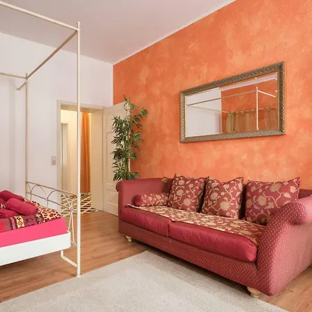 Ferienwohnung Residenz: Spacious Apartments for Groups up to 6 Dresden Exterior photo