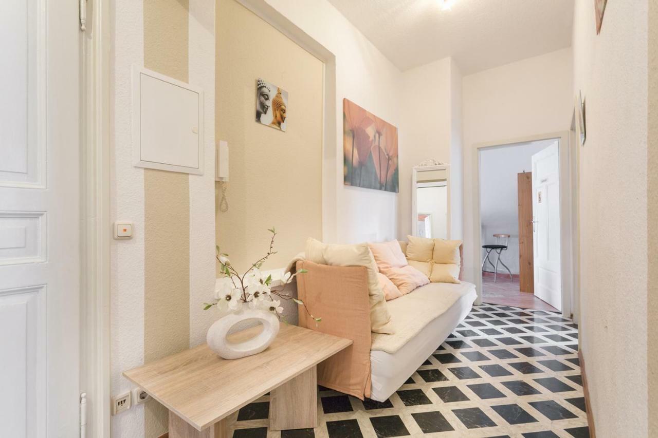 Apartment Residenz: Spacious For Groups Up To 6