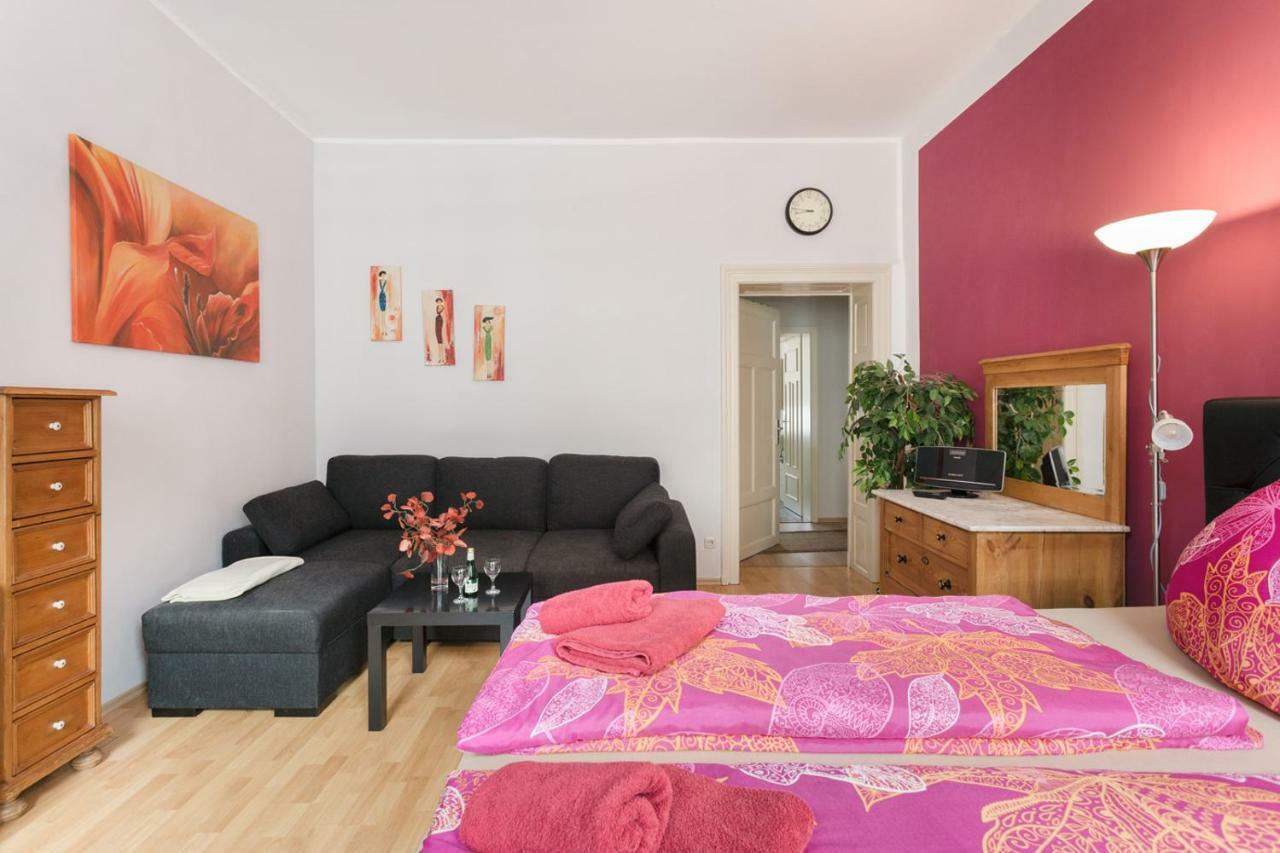 Residenz: Spacious For Groups Up To 6 Apartment