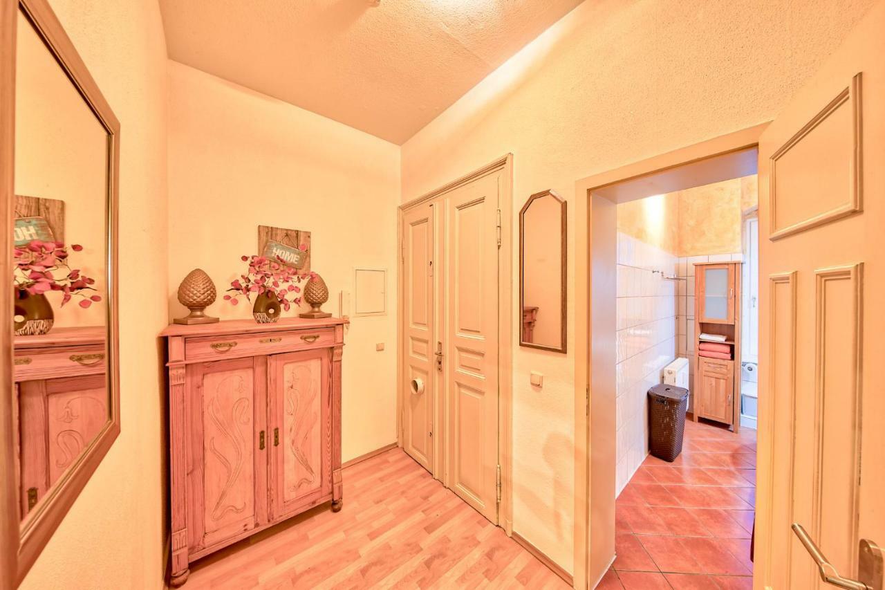 Residenz: Spacious For Groups Up To 6 *